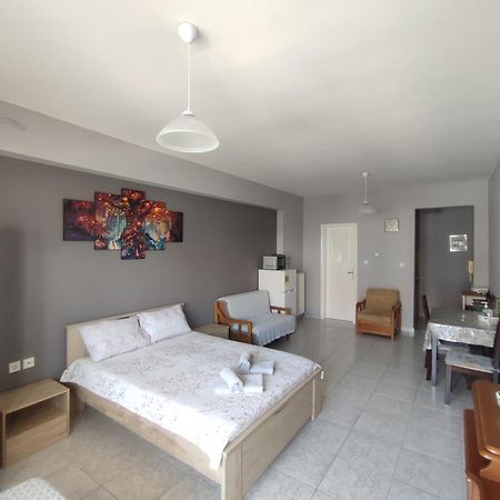 Marianna'S Apartment ネア・ムダニア エクステリア 写真